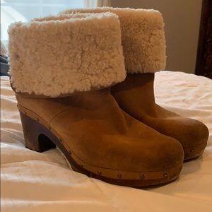 Ugg clog boot